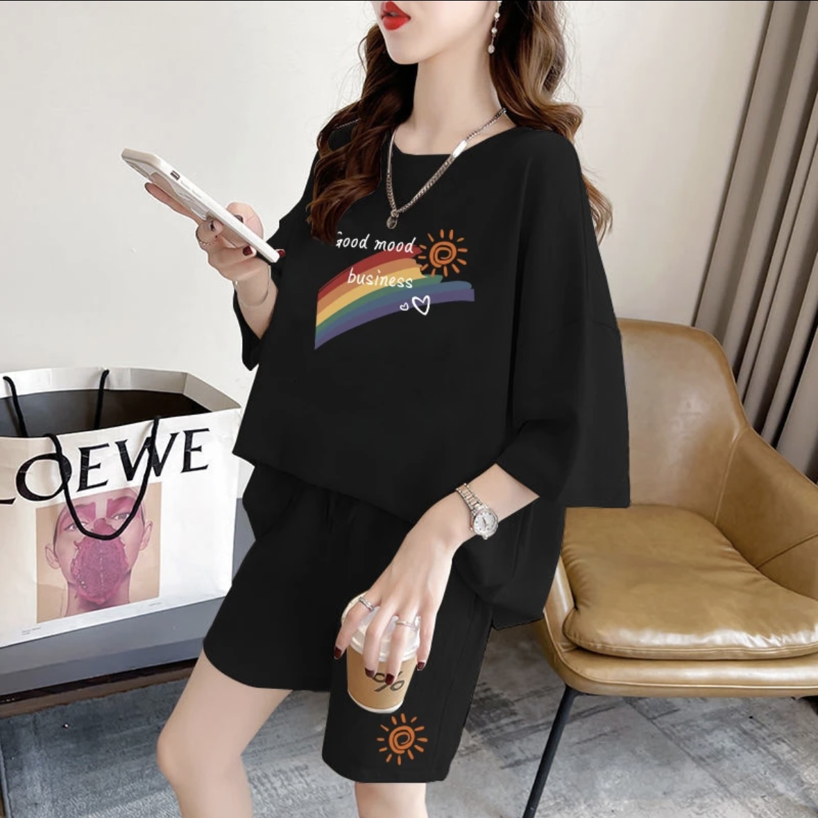 T-Shirts - طقم شورت صيفي نسائي عصري، ملابس