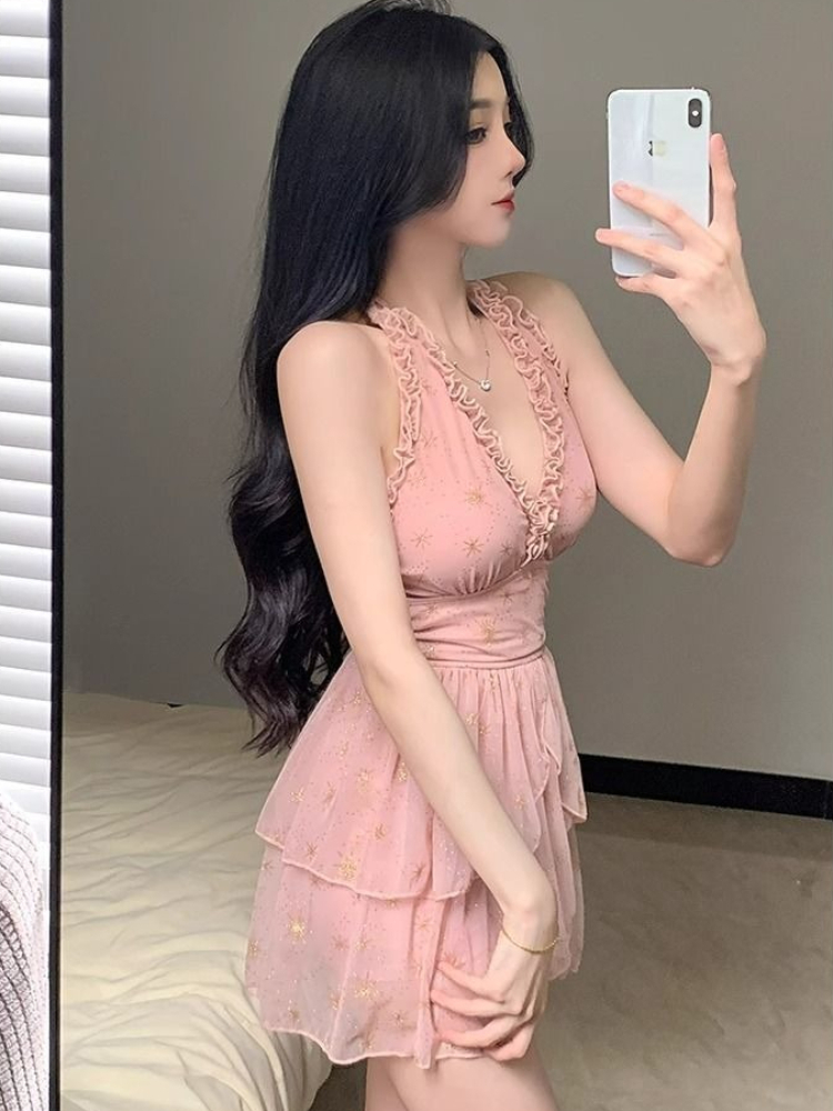 مايوه نسائي أنيق وجذاب لعام 20 - مراجعة Suits وسعره